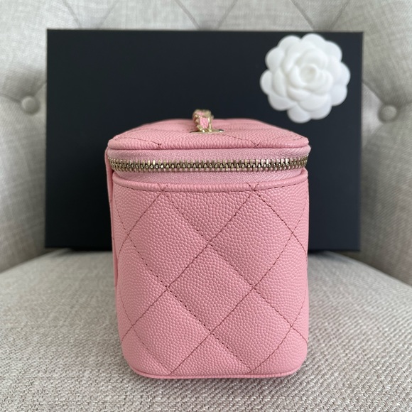 22C Sakura Pink Caviar Vanity - Picture 6 of 14